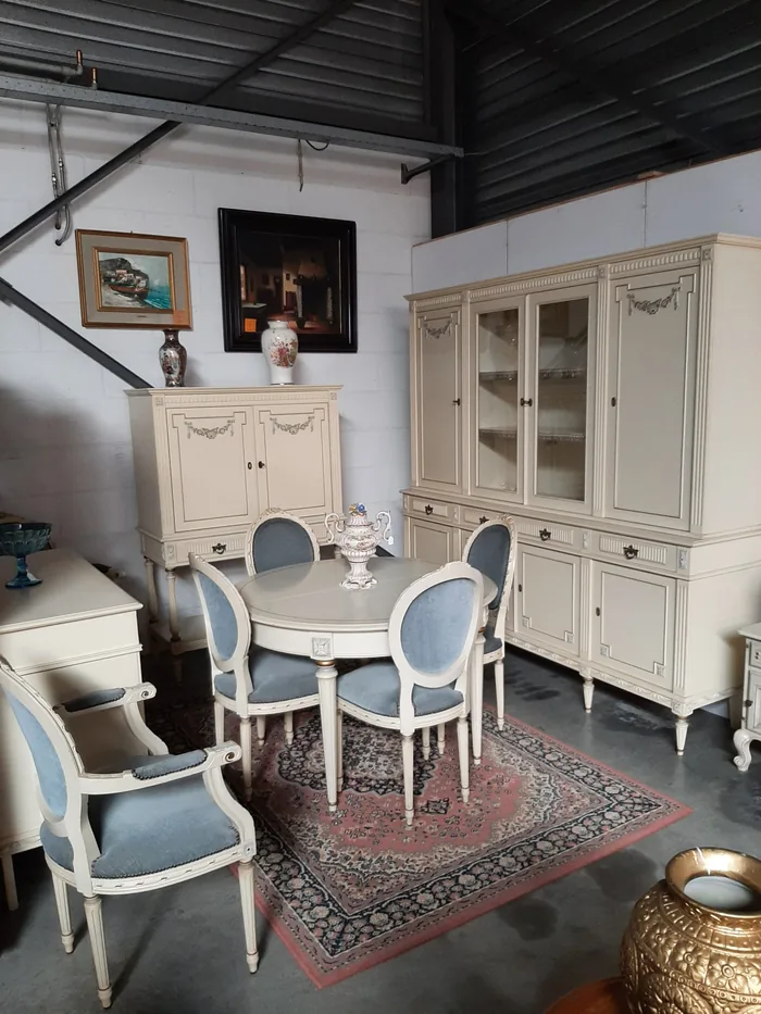 Complete creme kleur eetkamer louis xvi